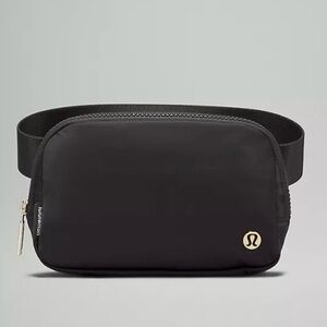 Lululemon Everywhere Belt Bag 1L, Black/Gold